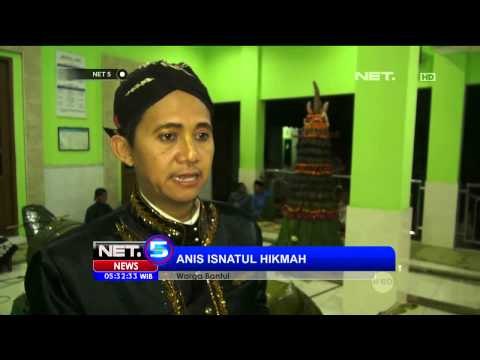 Tradisi Rabo pungkasan warga kirab lemper raksasa - NET5