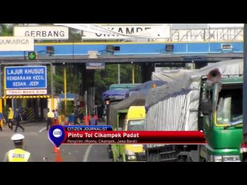 Kepadatan Lalu Lintas Terjadi di Pintu Keluar Tol Cikampek -NET17