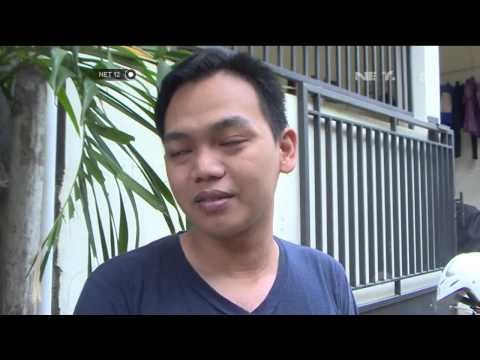 Petugas gabungan dari satpol pp dan satgas banjir lakukan perbaikan saluran air di Palmerah - NET12