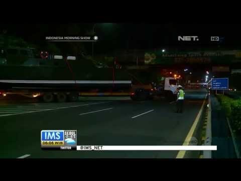 Kapal Militer TNI AD Tersangkut di Ruas Tol Jakarta - IMS