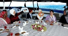 Emine Erdoğan, D-8 Zirvesi'ne Katılan Liderlerin Eşlerini Teknede Ağırladı