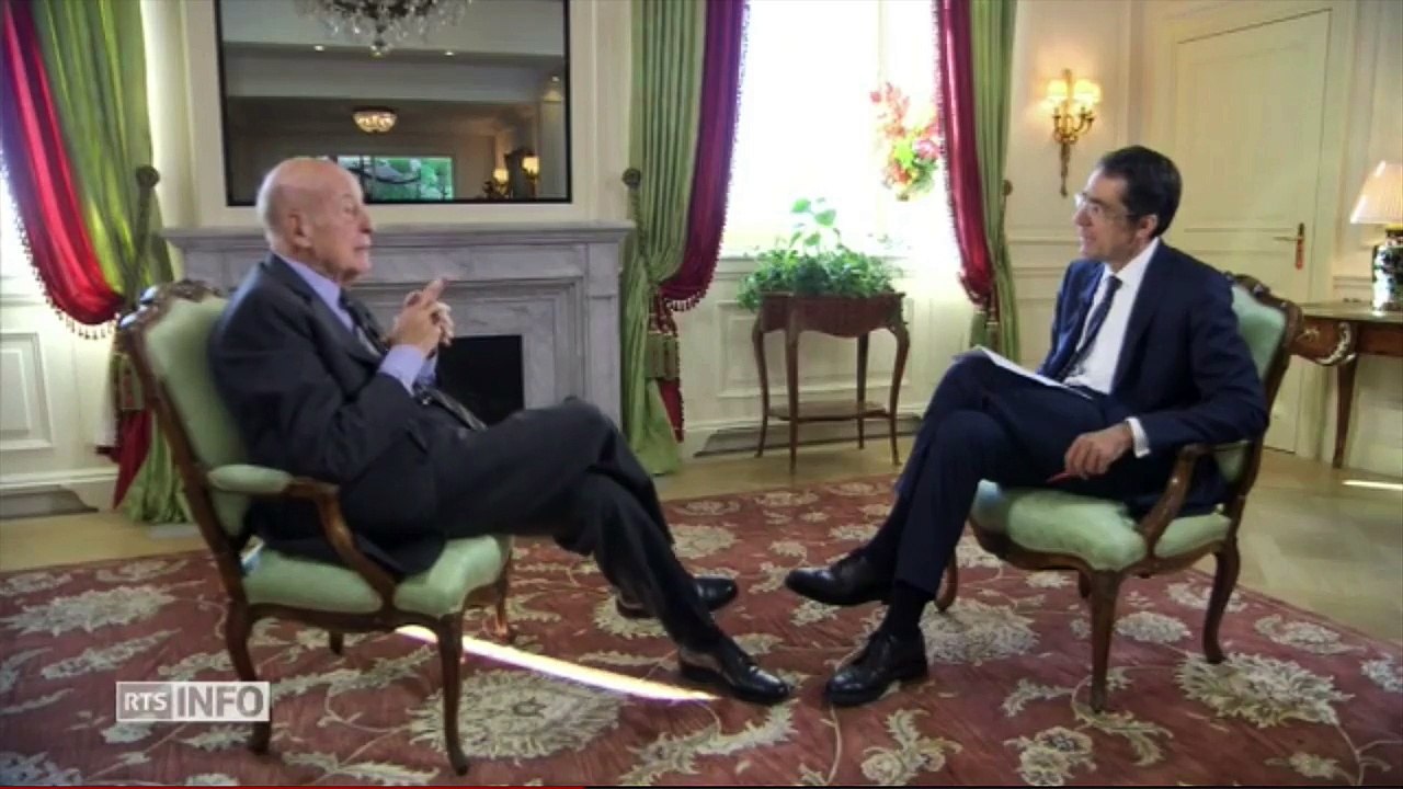 Giscard juge Macron et son début de mandat: "vitalité, liberté, sens du risque et mission européenne"