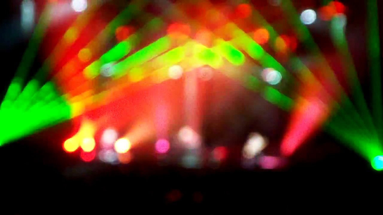 Muse - New Born, Halle Tony Garnier, Lyon, France  11/22/2009