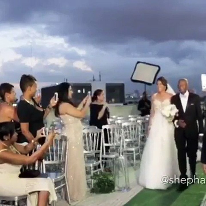 Boda del pueblo Aqui!