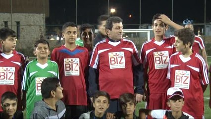 Çanakkale Valisi Tavlı, Diyarbakırlı Öğrencilerle Maç Yaptı