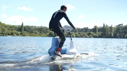 Le vélo aquatique Hydrofoiler XE-1