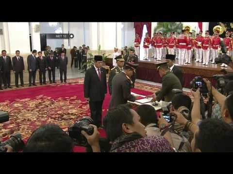 Jenderal Polisi Badrodin Haiti resmi menjabat Kapolri - NET12