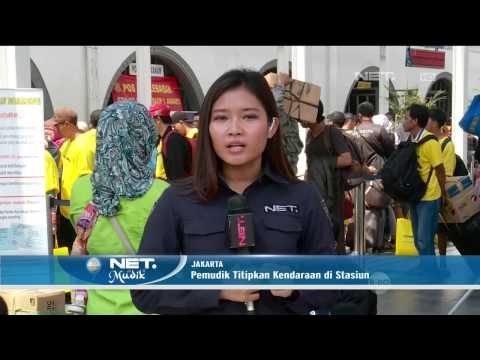 Live Report Kondisi Pemudik di Stasiun Pasar Senen - NET12