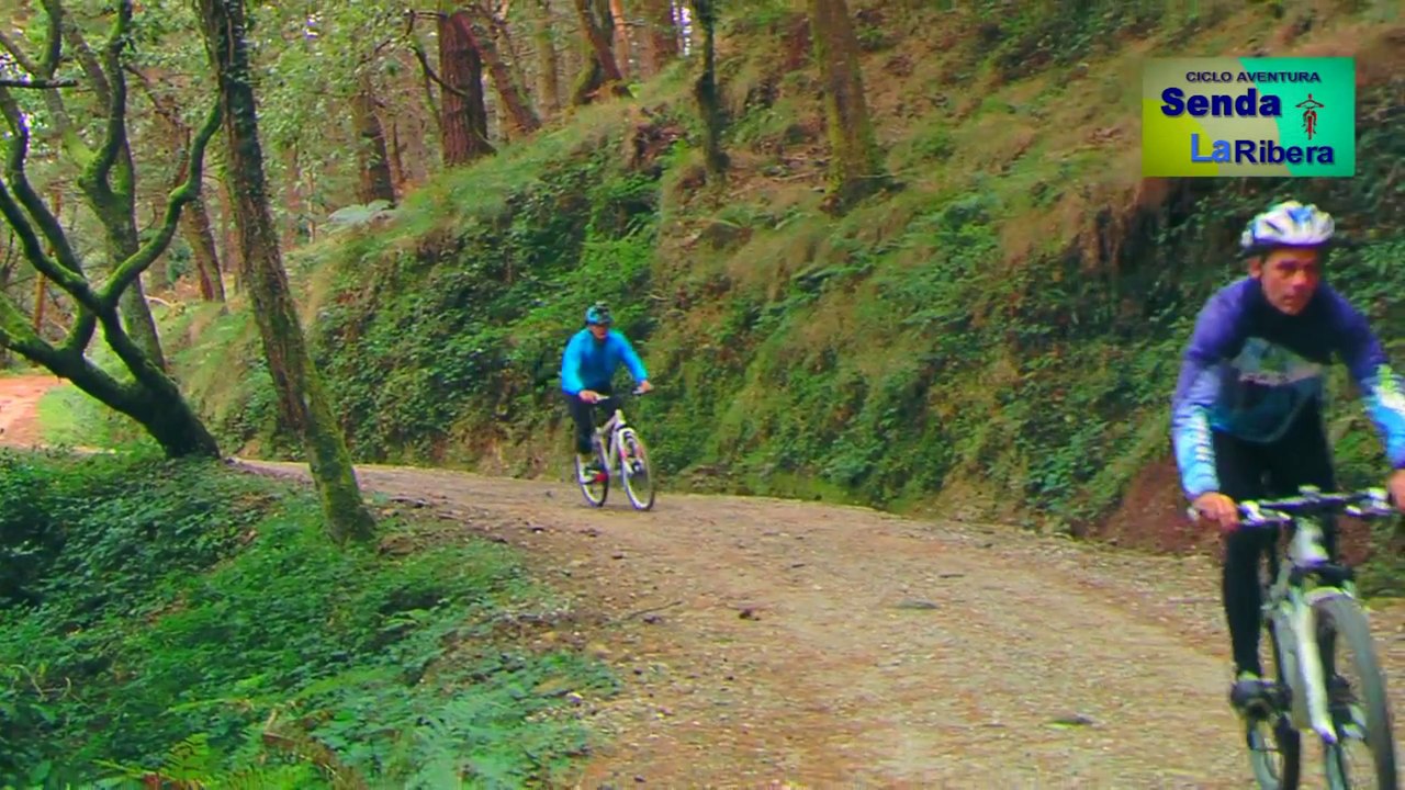 EINDELOZE AFDALING op de Mountainbike. Fietstourisme in Suances (Cantabria, Spanje)