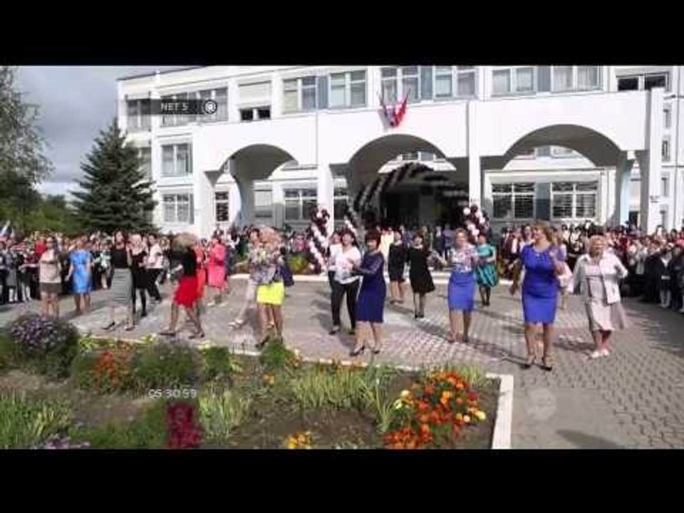 Menyambut Tahun Ajaran baru, Para Guru di Sekolah Rusia Menari - NET5