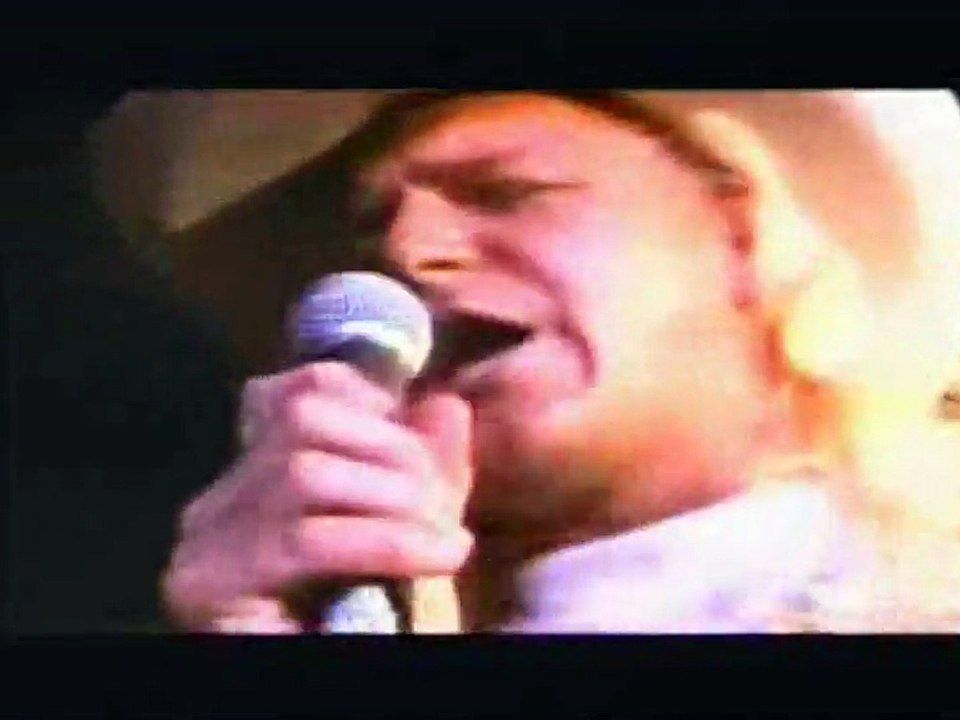 WWF - In Your House  01