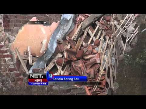Banjir Luapan Sungai Citarum Merusak Rumah Warga - NET12