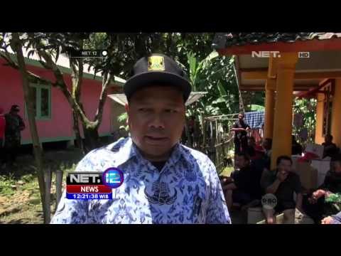 Jembatan Putus Diterjang Banjir, Warga Sukabumi Bangun Jembatan Darurat - NET12