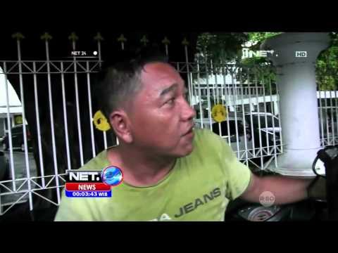 Hujan Deras dan Angin Kencang, Sebuah Pohon Tumbang Menimpa Warung di Menteng - NET24