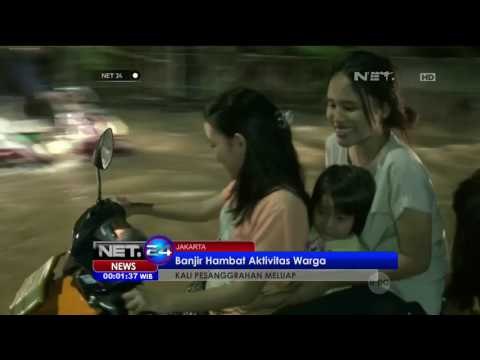 Kali Pesanggrahan Meluap, Motor Nekat Menerobos Banjir - NET24