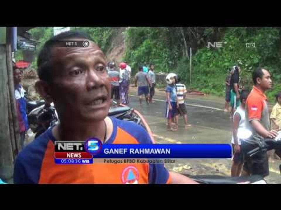 Tebing Setinggi 10 Meter di Blitar Longsor Tutupi Badan Jalan - NET5