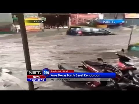 Dahsyatnya Banjir di Bandung hingga Mobil Terseret Arus Air - NET 16