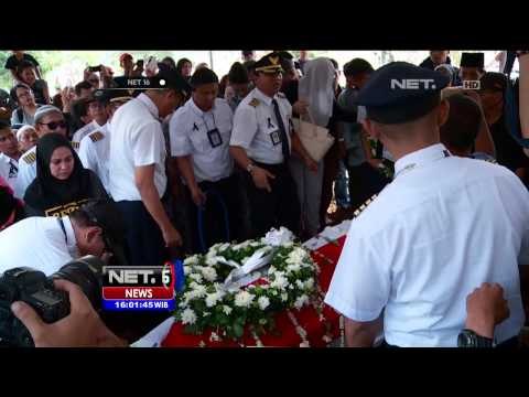 Jenazah Pramugari Trigana Airdi TPU Karet Bivak, Jakarta Pusat - NET16