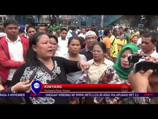 Aksi Protes Pedagang Pasar Aksara - NET 10