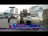 Truk Kontainer Terguling di Pintu Tol Bekasi Barat, Jalanan Macet Total - NET10