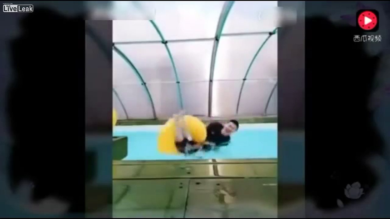 Rough Foreplay In The Pool.