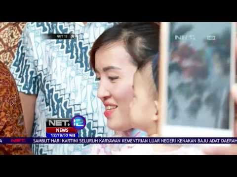 Peringati Hari Kartini, Uniknya Masyarakat Berbondong ke Balaikota Serahkan Bunga ke Ahok - NET12