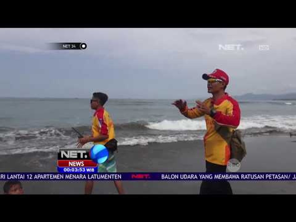 Petugas Imbau Warga Tidak Bermain Ke Tengah Laut di Pangandaran - Net 24