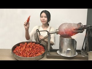 E19 Cooking Crayfish in popcorn popper! Boom~Your spicy crayfish is to be served immediately.