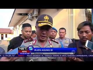 Скачать видео: Polisi Amankan Terduga Teroris di Bandara Cirebon NET5