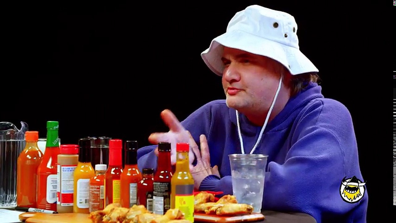 Artie Lange eats chicken wings