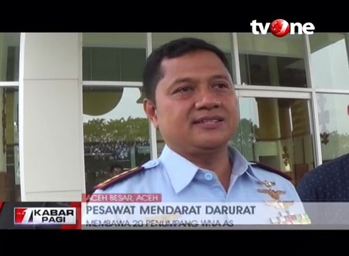Pesawat Militer Amerika Serikat Mendarat Darurat