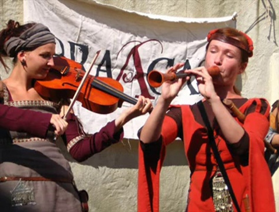 Ne demişler; "cin işi en bi al canpon balıı işi, bunu bilen iki kişi; bir tavuk bir horoz, bir arpa bir buğday bir bölük bir böbrek, daha ne