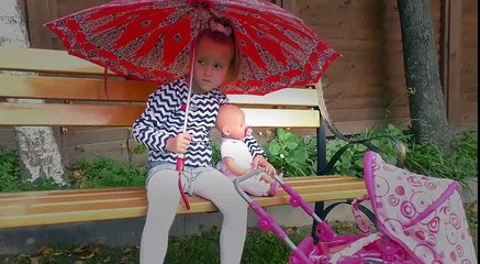 Learn colors with Baby and balls Pretend play Wheels on the Bus School Songs Nursery Rhymes for Kids