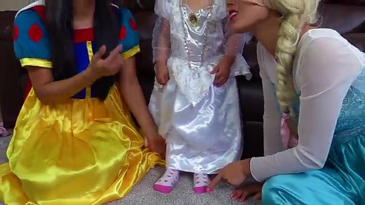 Baby Cinderella Makeover w/ Frozen Elsa, Snow White, Magic Ball