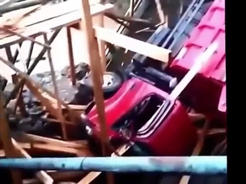 MENGERIKAN!!! Truk Terguling Gak Kuat Nanjak Dan Lebih Muatan