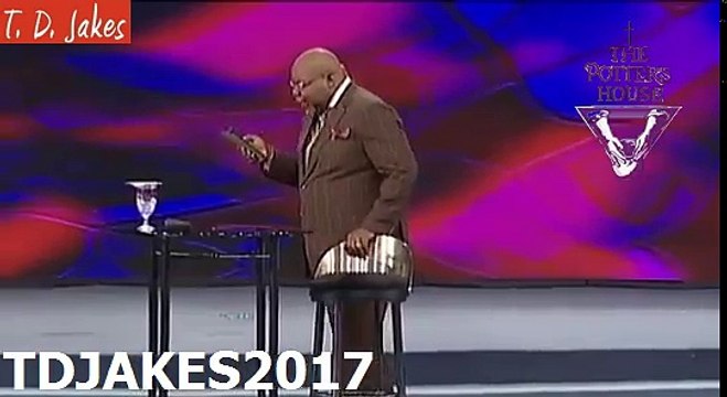 TD JAKES - #Anytime something moves, you have to refocus