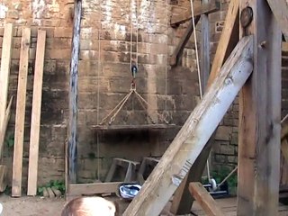 Guédelon-2009-Cage à écureuil (3)