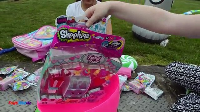 Zoingo Boingo! Shopkins Toy Challenge Race Shopkins Toy Hunt | Giant Surprise Egg Opening