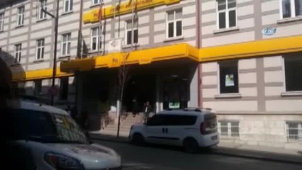 Şüpheli Kargo Paketinden Taş Çıktı