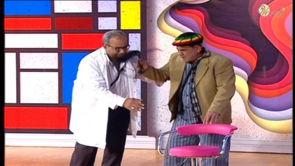 ذات مومنت لما تكون راكب الميكروباص وصاحبك يقولك أدفع الأجرة " أنا & أومال انا "