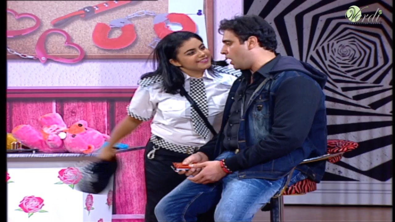 ذات مومنت لما الكراش بتاعك يعكسك قدام الناس #تياترو_مصر