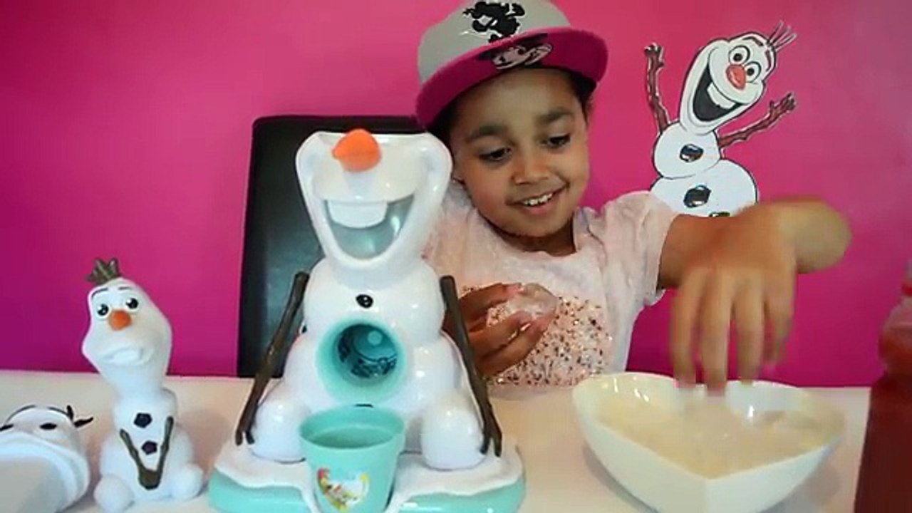 FROZEN Disney Olaf Snow Cone Maker Frozen Toy Video | Toys AndMe