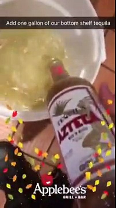 Applebee's Bartender Shows How Dollar Margaritas Are Really Made!