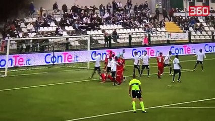 Magji ne Serie B/ Lojtarit i griset fanella, shikoni menyren e vecante sesi ja rregullojne (360video)