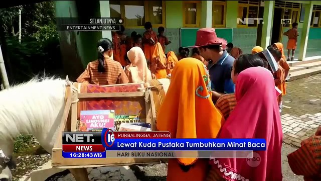 Pembagian Buku Secara Gratis Bagi Pengguna KRL Jabodetabek - NET16