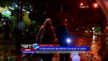 Risma Bersihkan Sampah Saluran Air Bersama Warga - NET24