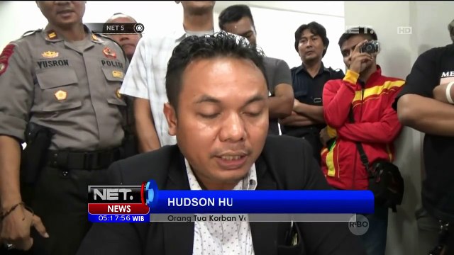 Puluhan Orang Tua Korban Vaksin Palsu Mengamuk - NET5