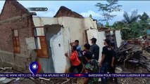 Belasan Rumah Rusak Akibat Longsor - NET 10