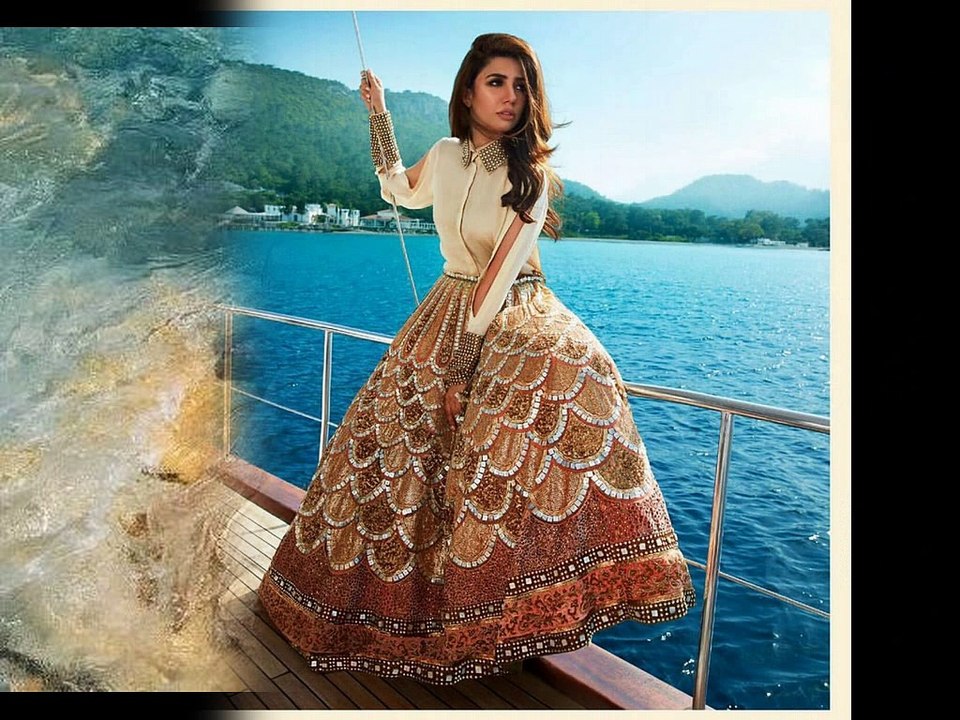 Mahira Khan hot Beach Photo Shoot for 'Divani Pakistan