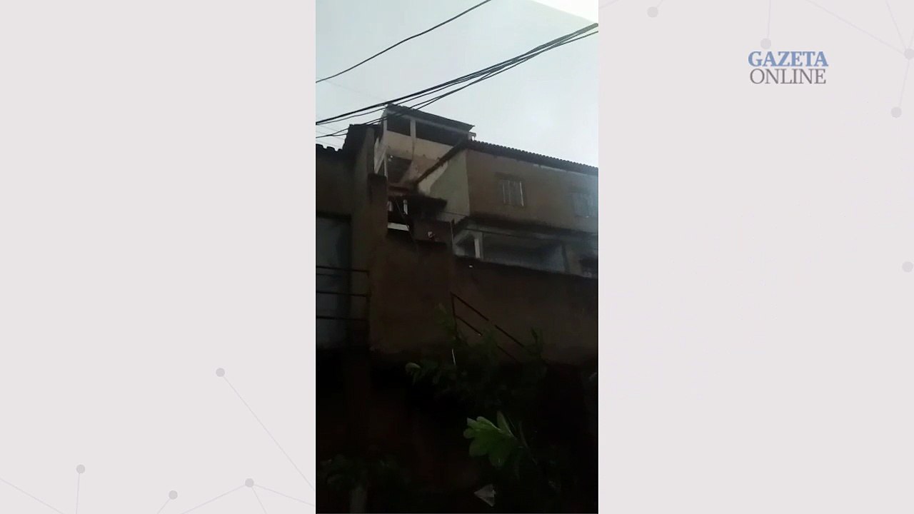 Chuva intensa e rajadas de vento assustam moradores de Colatina